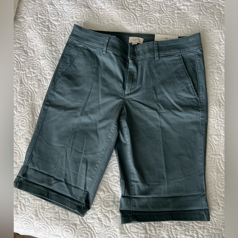 NWT LOFT Bermuda shorts size 10 in charcoal gray